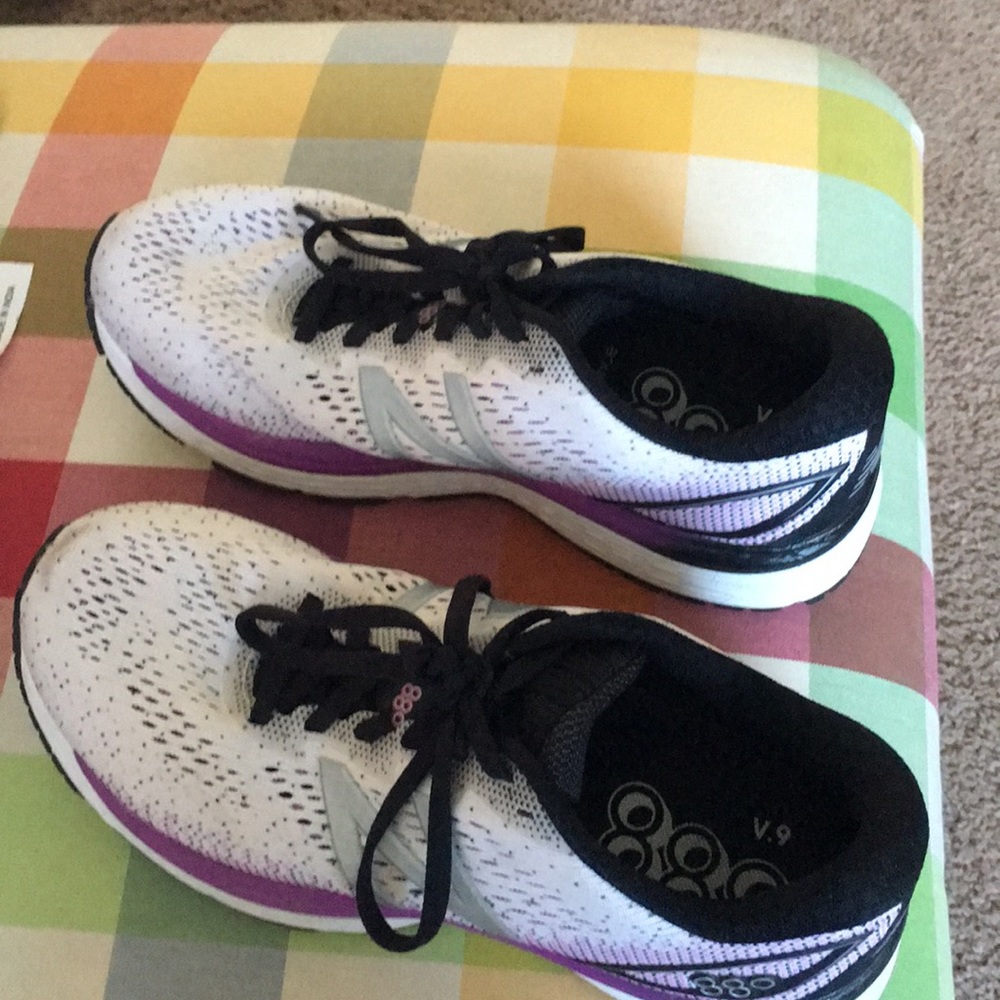 New balance running shoes 880